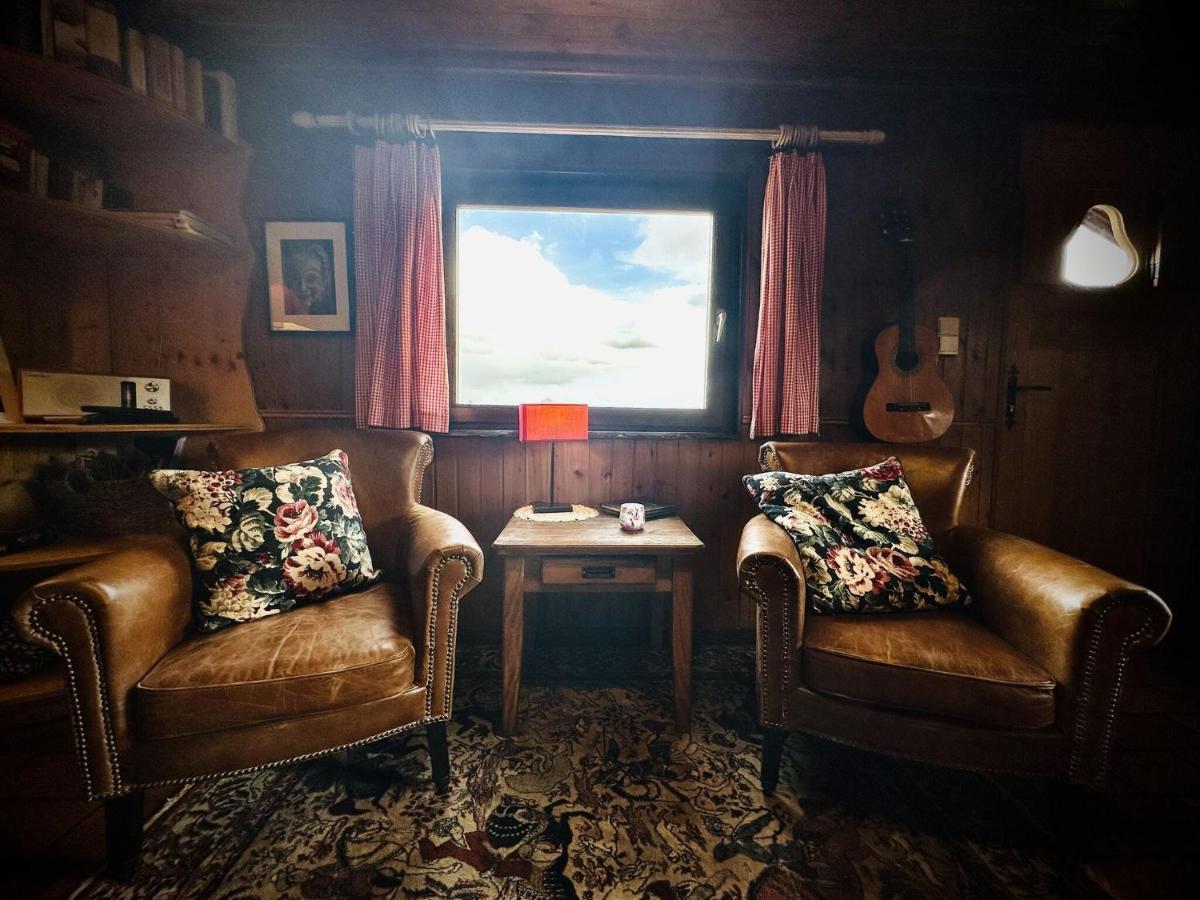 Rustic Chalet Ultimate Relaxation In The Forest